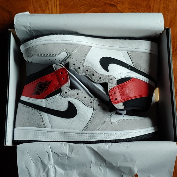 Air Jordan 1 Retro High OG Smoke Grey - Picture 5 of 7